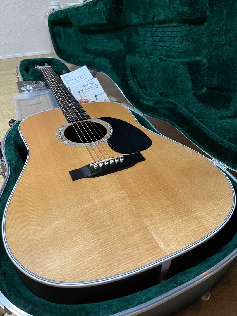Martin D-28 2013年製 純正ハードケース付