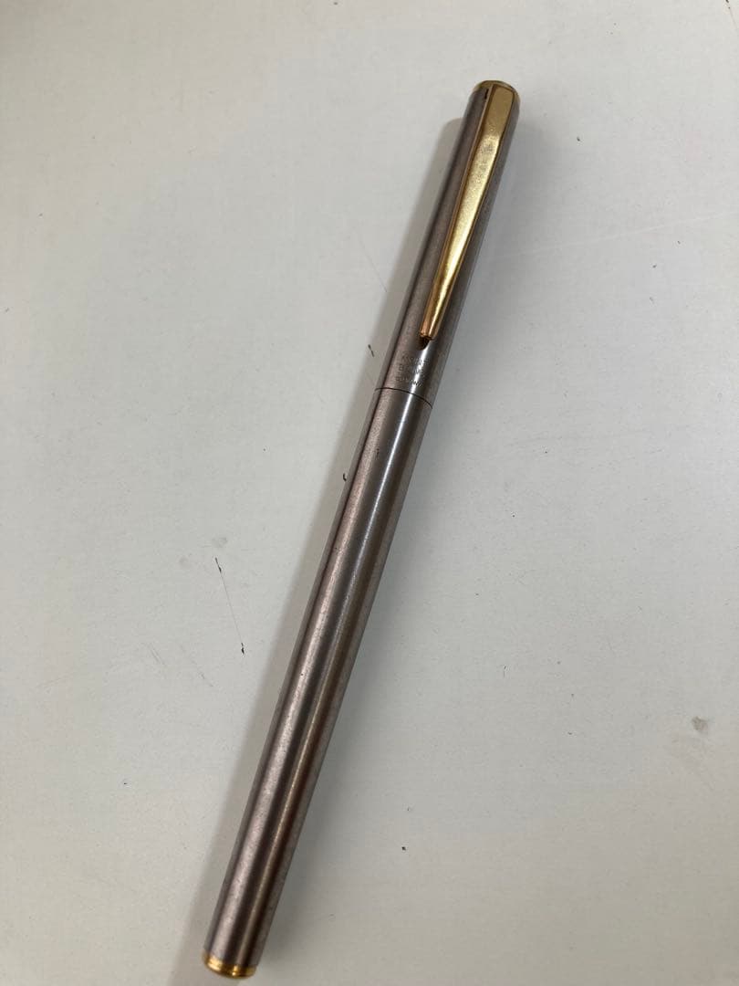 MONTBLANC 万年筆 シルバー・ゴールド 専用ケース付き　パーカー✖︎2本