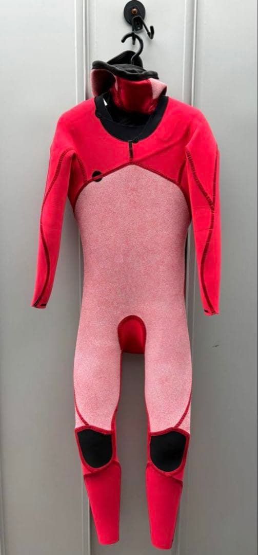 C-Skins Rewired フード付セミドライスーツ 黒/グレー MTサイズ