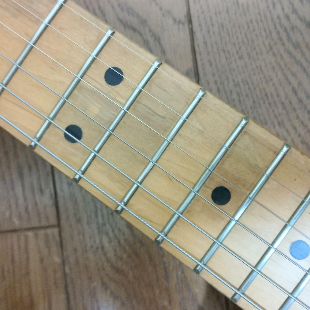 BEHRINGER　iAXE393　USB端子付き 　エレキギター　弦は新品！