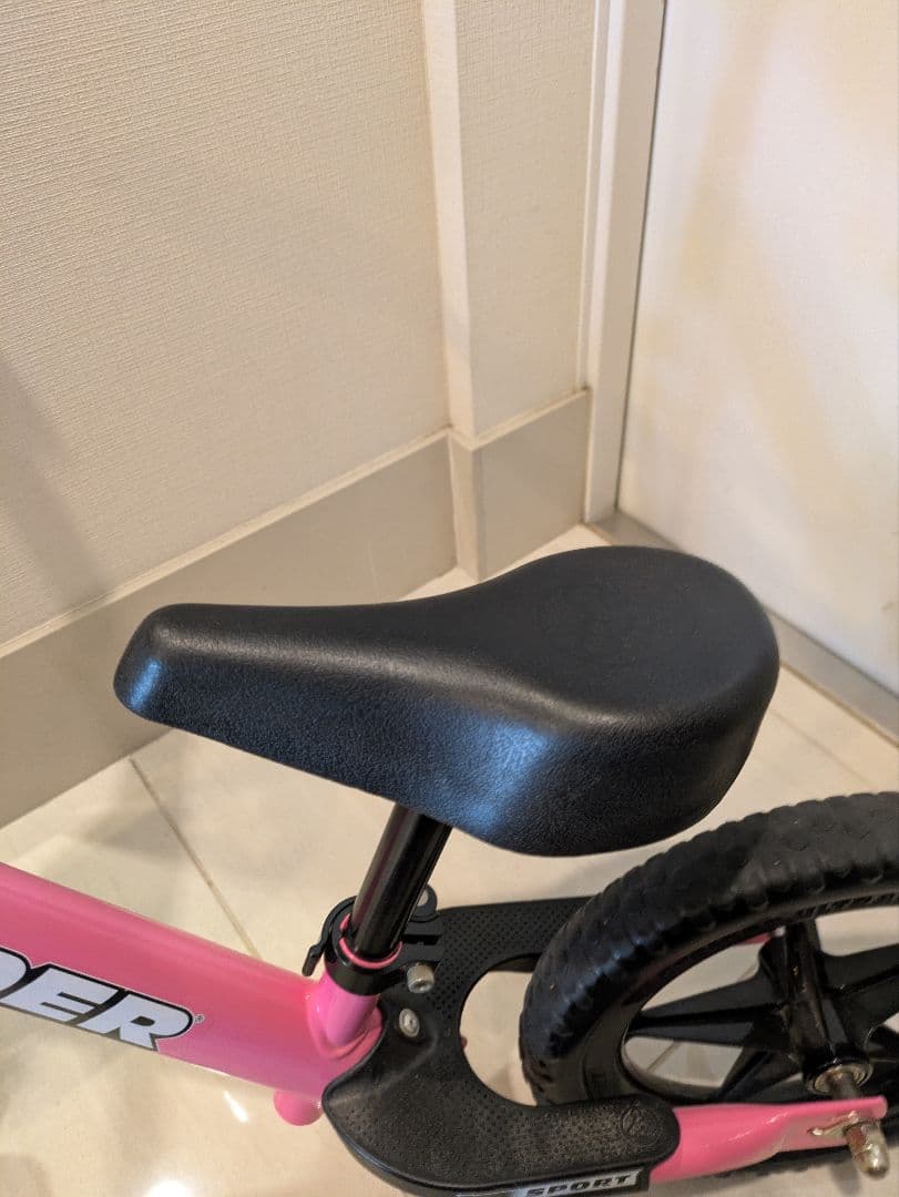 【直渡し値引き可】ストライダー　STRIDER ピンク