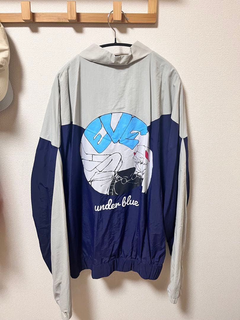 Eve ナイロンジャケット CDJ 2526