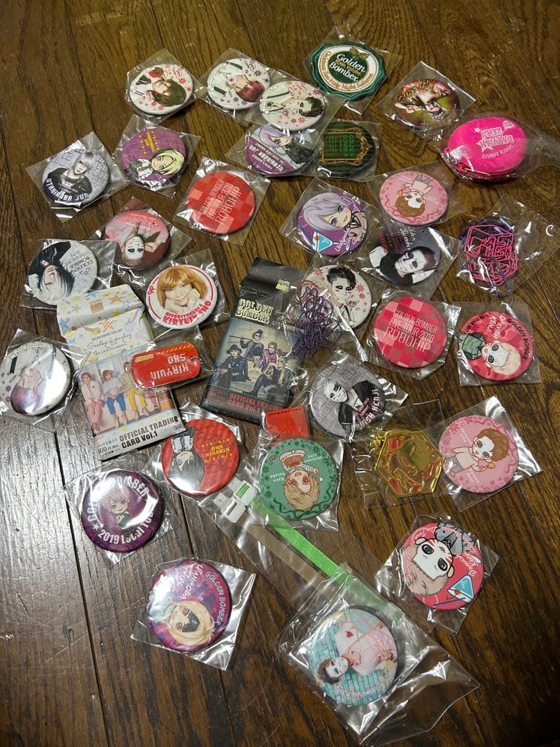 る*べ様 ゴールデンボンバー　グッズ　まとめ売り　缶バッジ　キーホルダー　ハンド