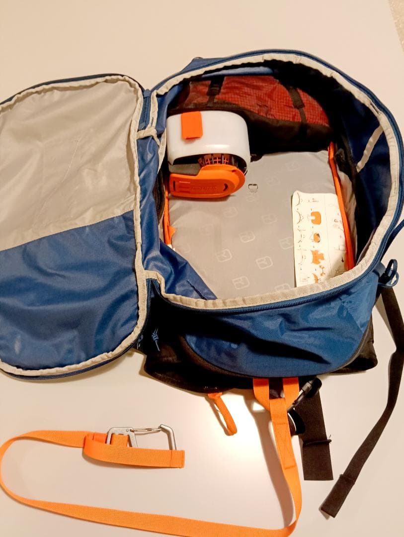 電動アバランチエアバッグORTOVOX AVALANCHE AIRBAG 3.0