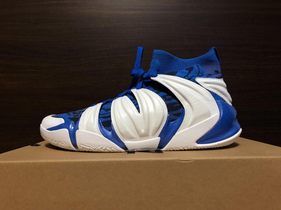 【新品・最終値段】EQLZ® 360 バスケットシューズ