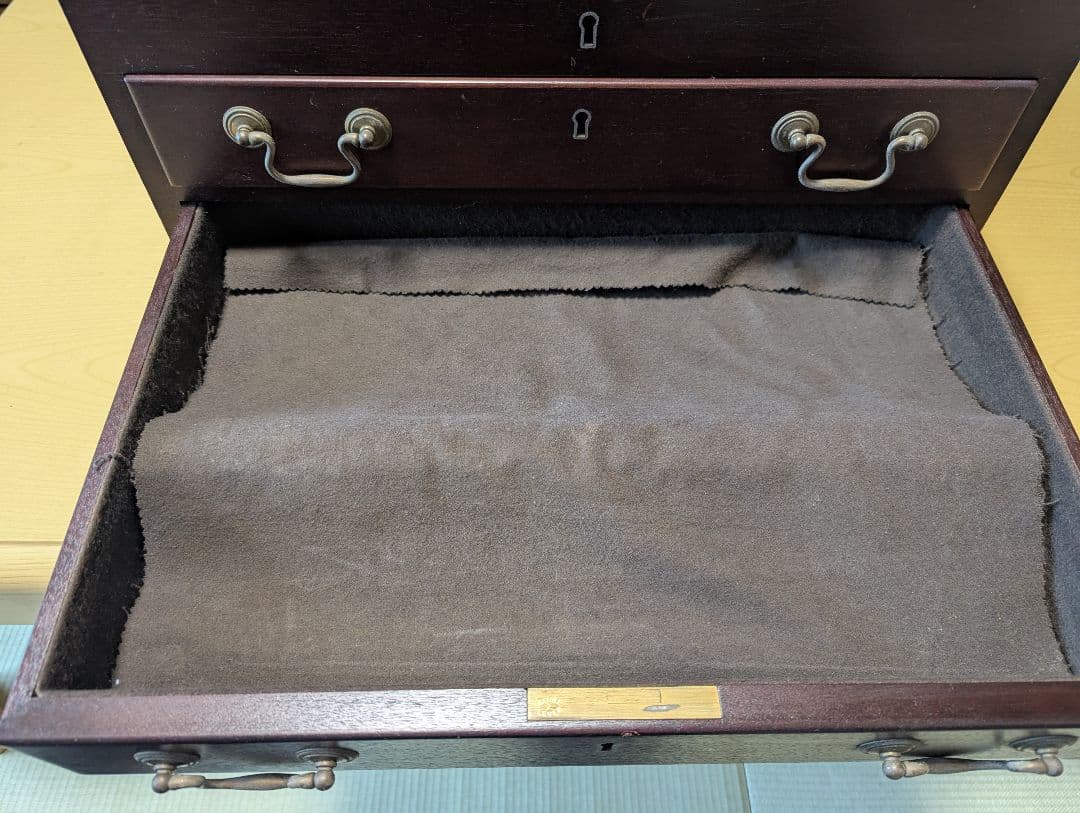 アンティーク カトラリーケース 木製 銀食器 三段 外国製 箪笥 鍵付き