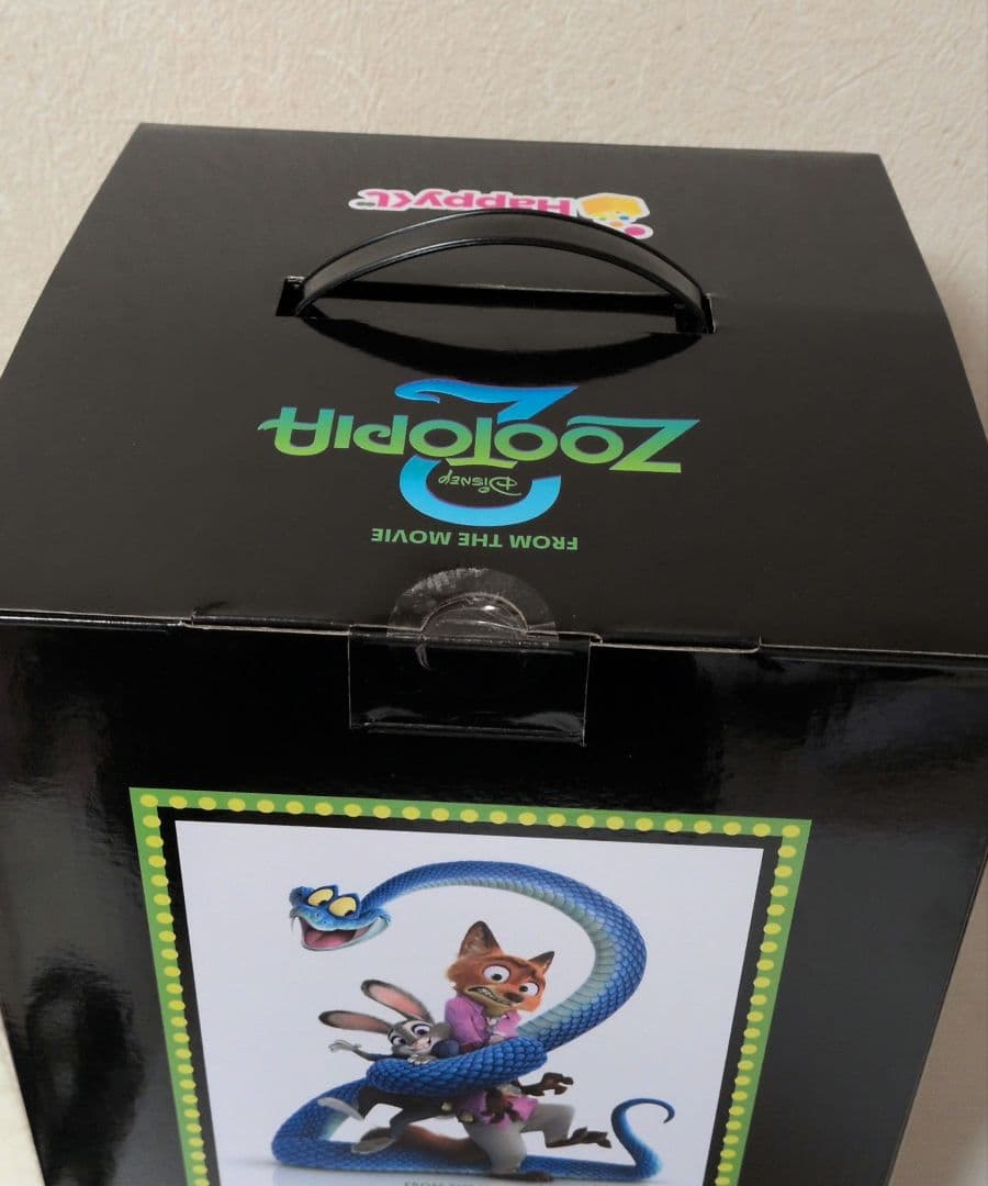 HappyくじA賞　Zootopia 2 ポスターフィギュア