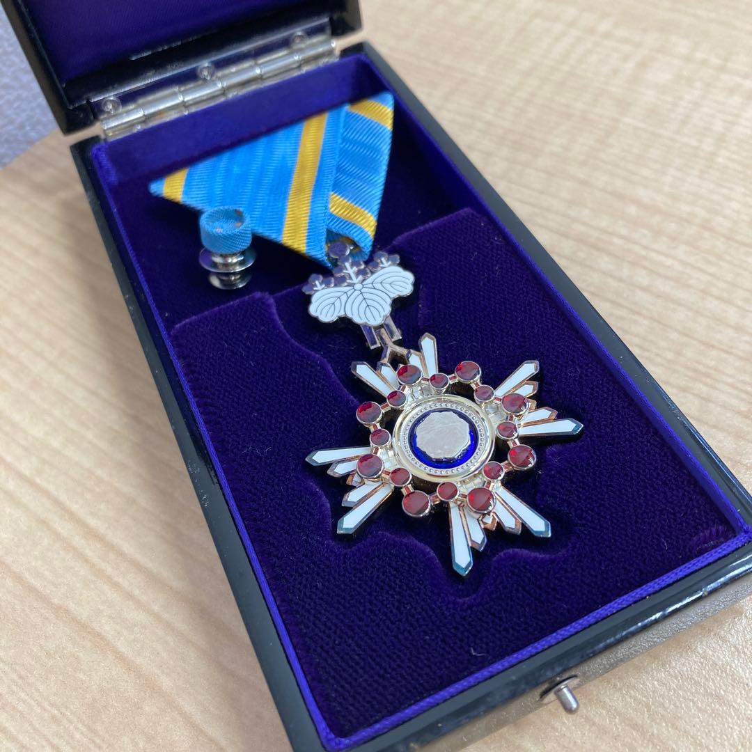 【美品】瑞宝単光章 H15制度改正後 新型 旧勲六等瑞宝章 勲章 褒章 徽章