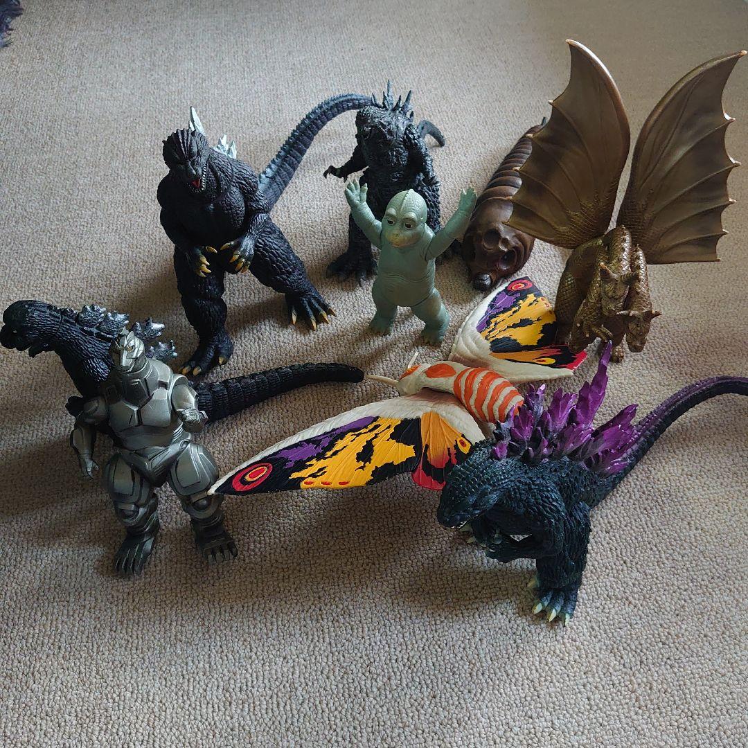 ゴジラシリーズフィギュアセット（モスラ付き）