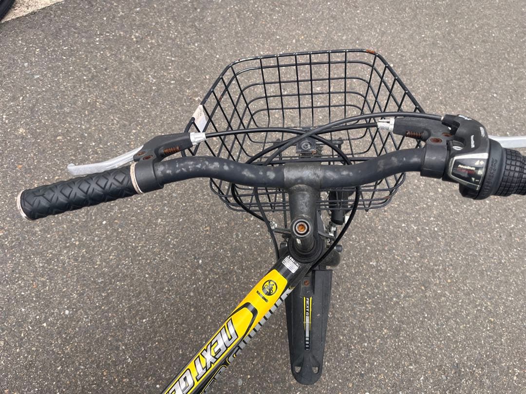 20インチ　キッズバイク ブラック/イエロー バスケット付き