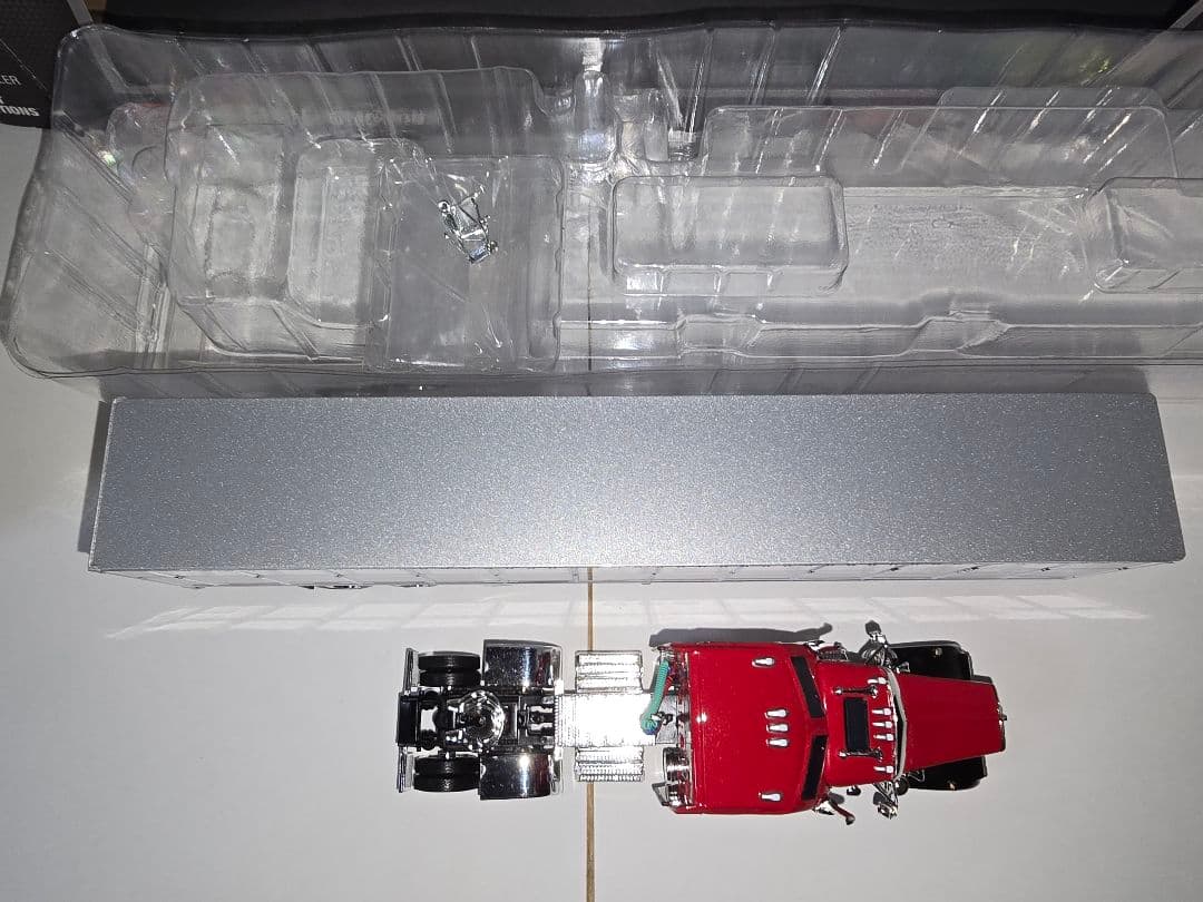 ミニカー DCP 1/64 Fleenor Brothers KW ICON 900