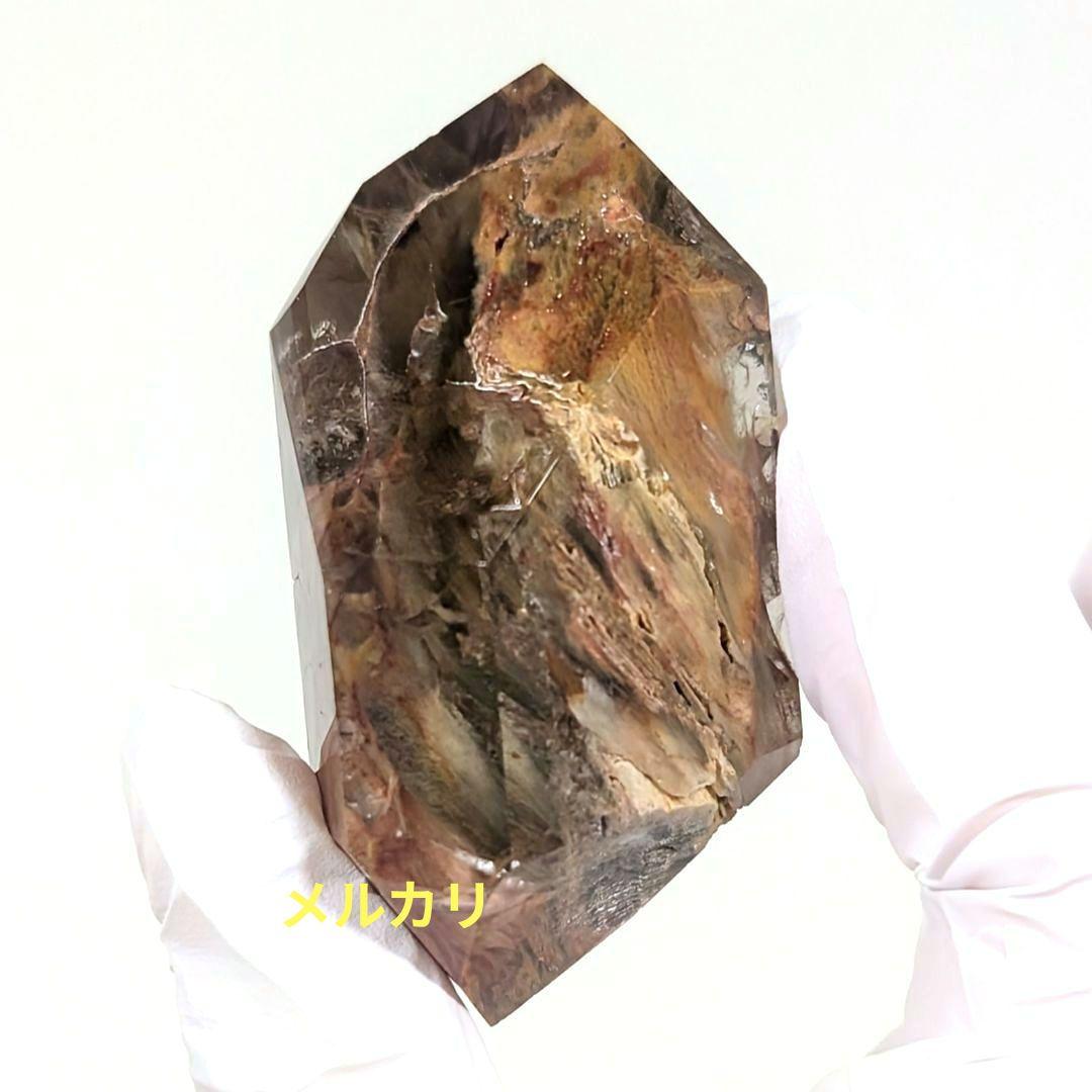 水晶の透明度抜群！アンフィボールインクォーツ