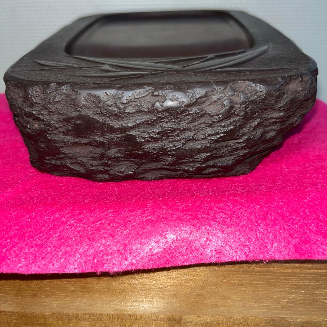⭕️赤間硯　3.3kg超　笹竹彫刻硯　昭竜山　くすのき製硯　下井百合昭　訳有り