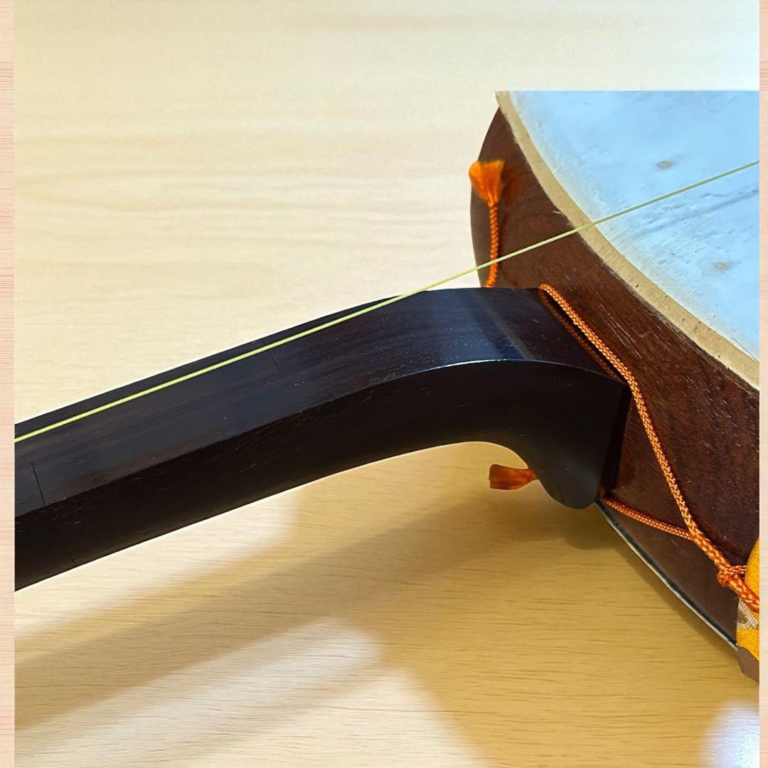 稀少✨ハードケース付き❣️紅木棹 猫皮張り 中棹 地唄三味線 三味線 三つ折り棹