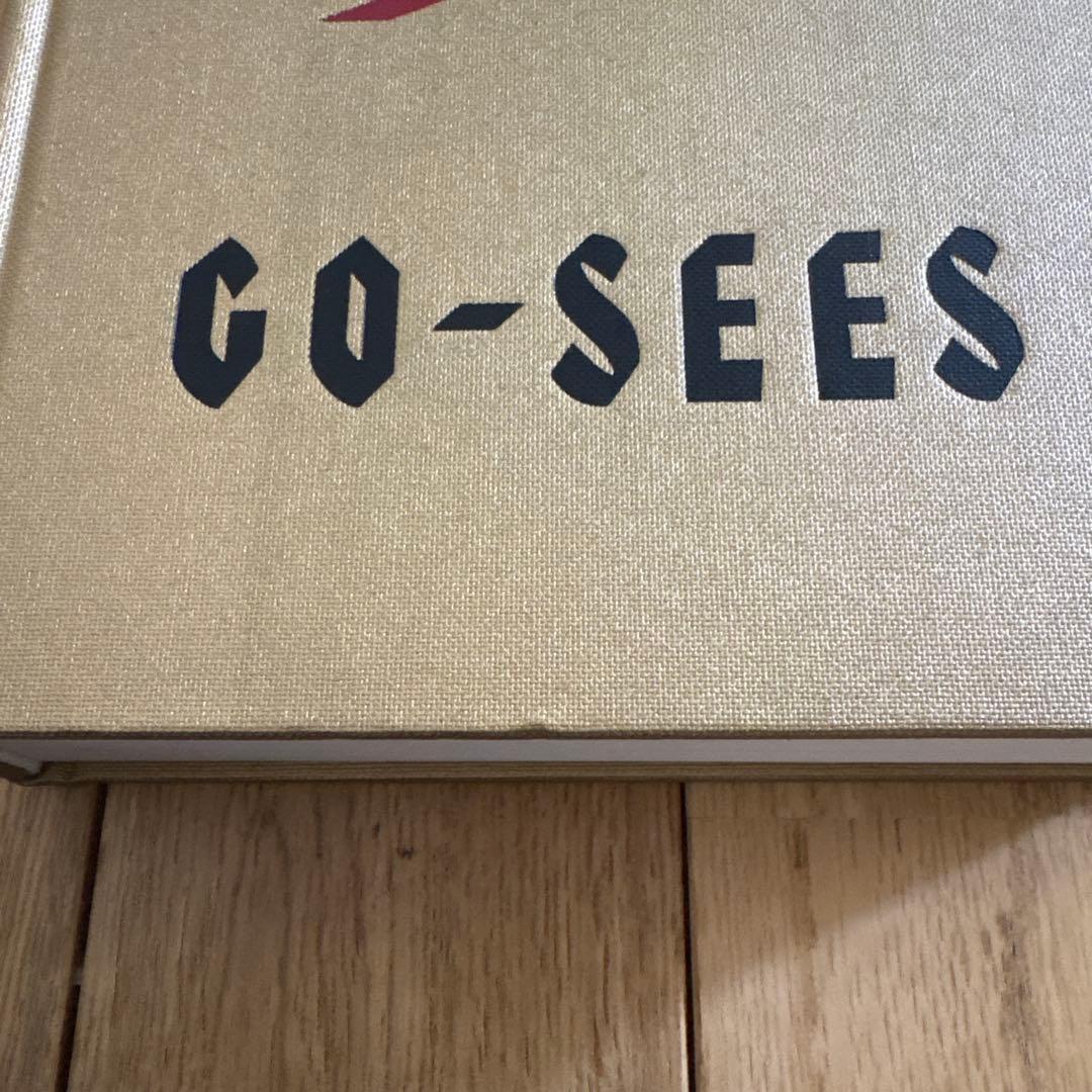 Juergen Teller 「GO-SEES」