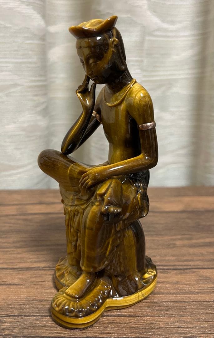 虎目石彫刻　弥勒菩薩　坐像 約12.6㎝