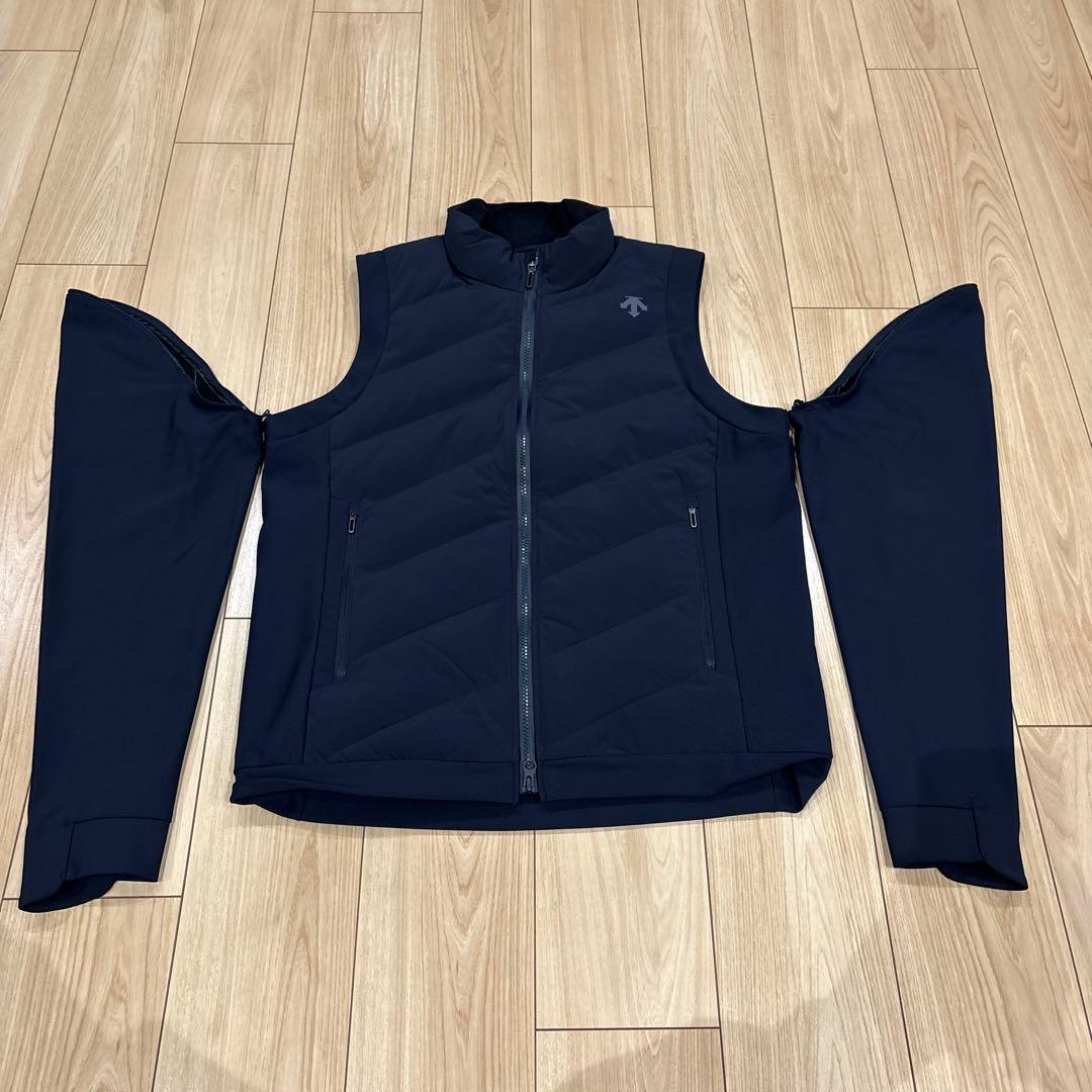 新作美品　デサントゴルフ　ディタッチャブル2WAY中綿ジャケット　アウター　濃紺