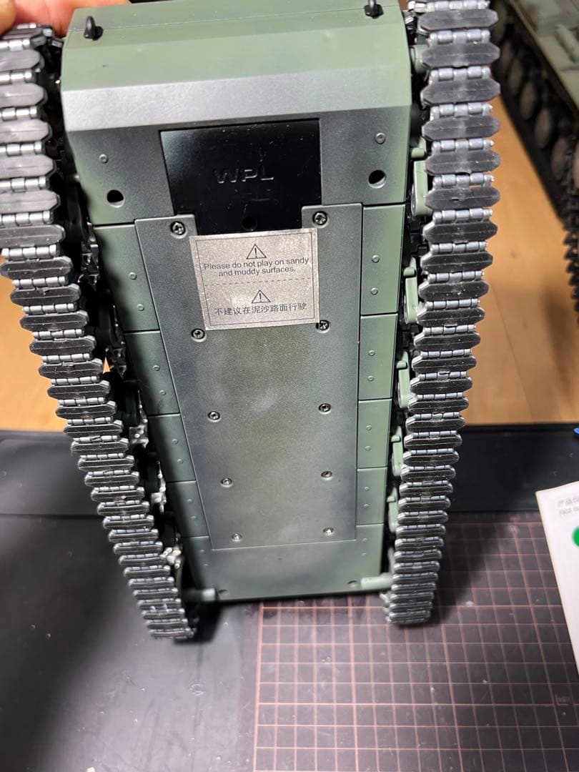 WPL E-1 1/16 新品 塗装 再組立て 金属履帯 1台制作中