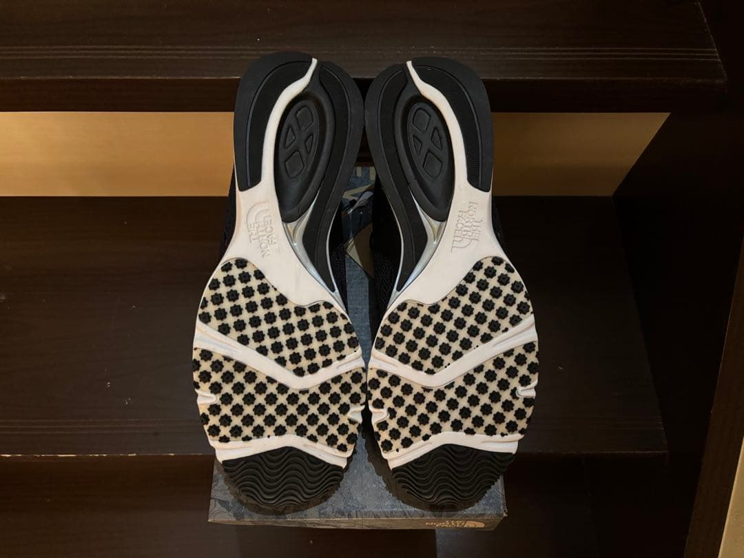 ノースフェイス　ランニングシューズ　ブラック　新品　27.5cm