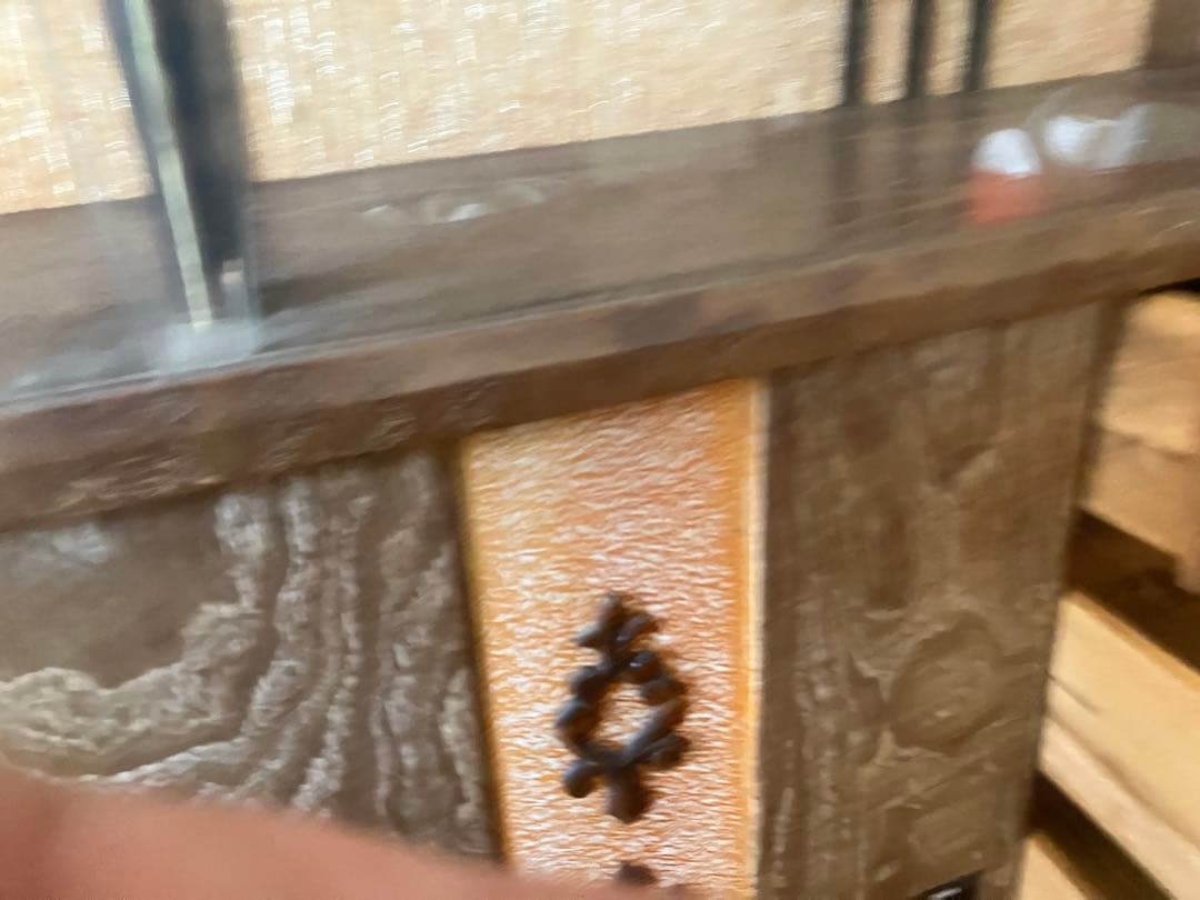 昭和レトロな木製ガラス扉キャビネット