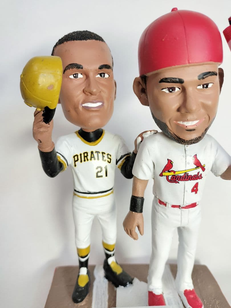 ヤディエル・モリーナ＆ロベルト・クレメンテ／ボブルヘッド人形（非売品）