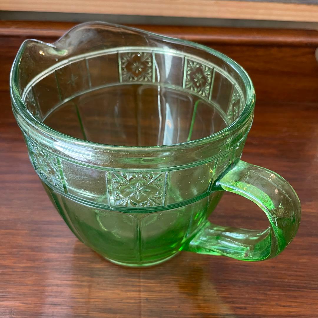 希少！ 30's〜40's　アメリカンアンティーク　緑色ガラスピッチャー　USA