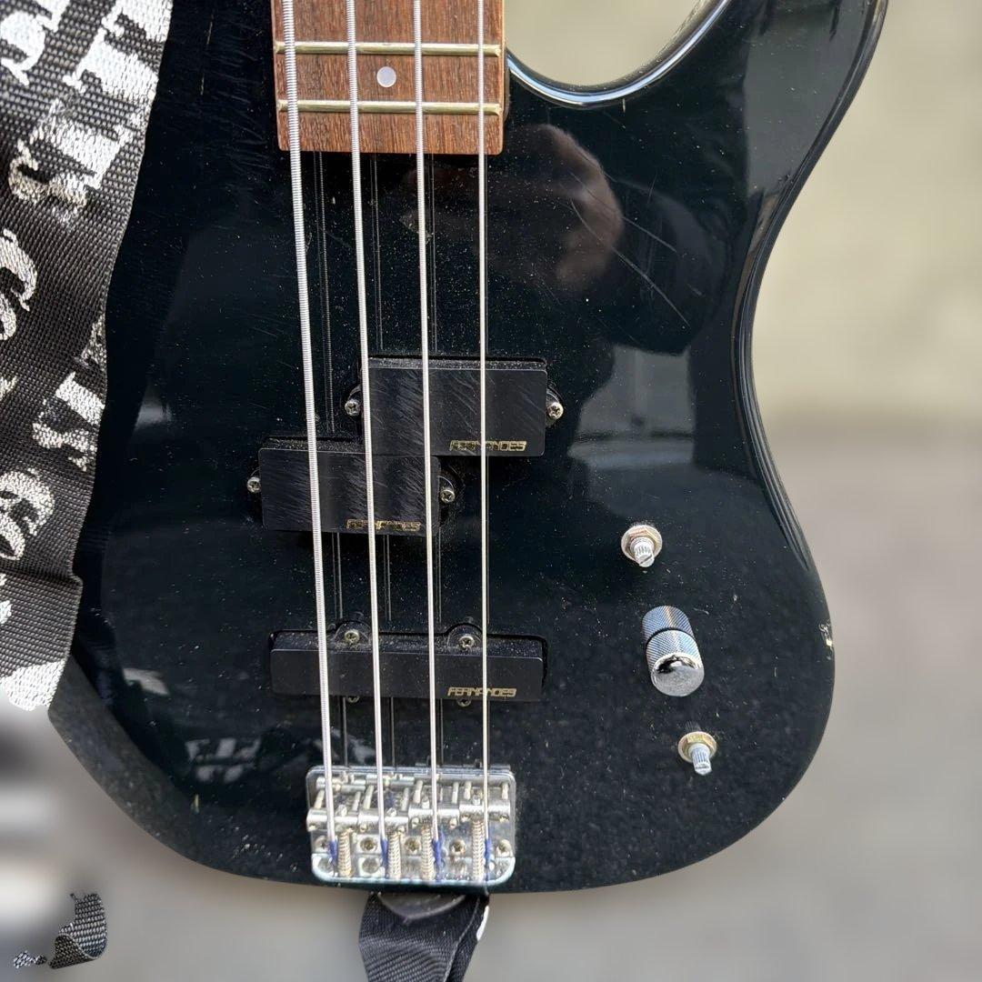 FERNANDES エレキベース