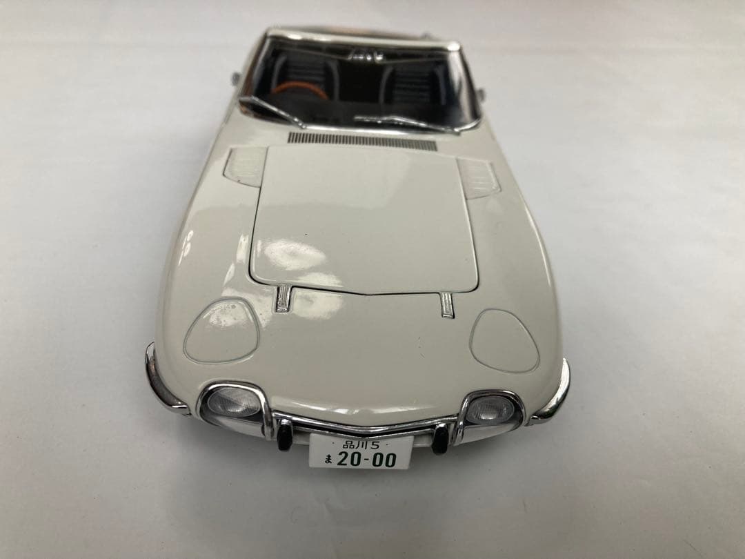 AUTOart 映画 「007は二度死ぬ」ボンドカー 1/18トヨタ2000GT