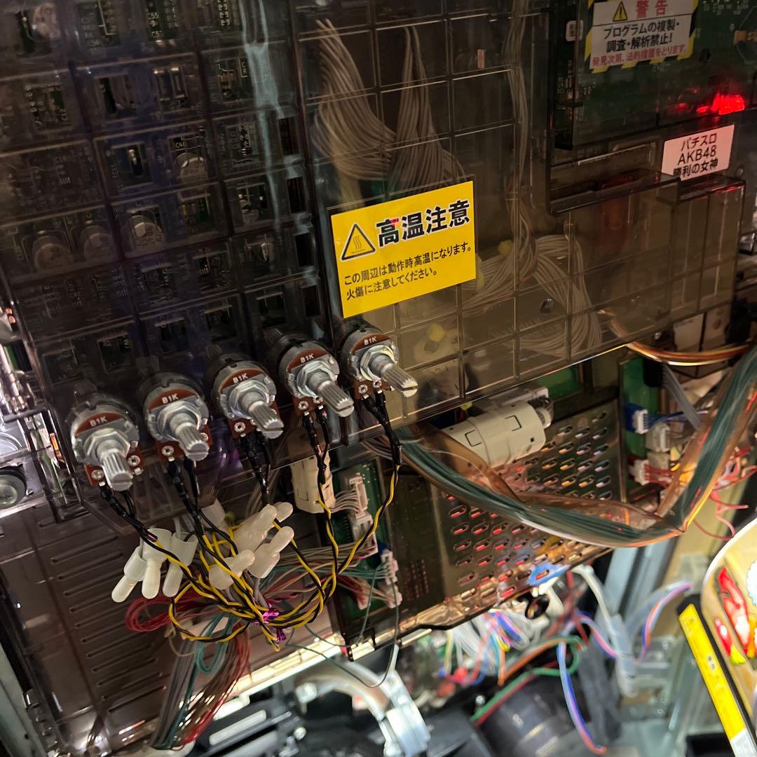 送料込み　パチスロ 実機 AKB48勝利の女神　不要機付き