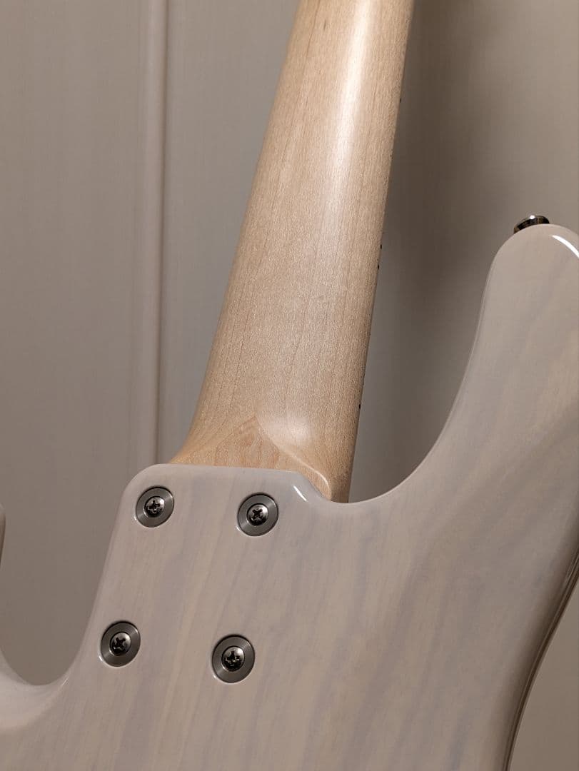 Kikuchi Hermes MV 5Ash/Maple 5弦ベース