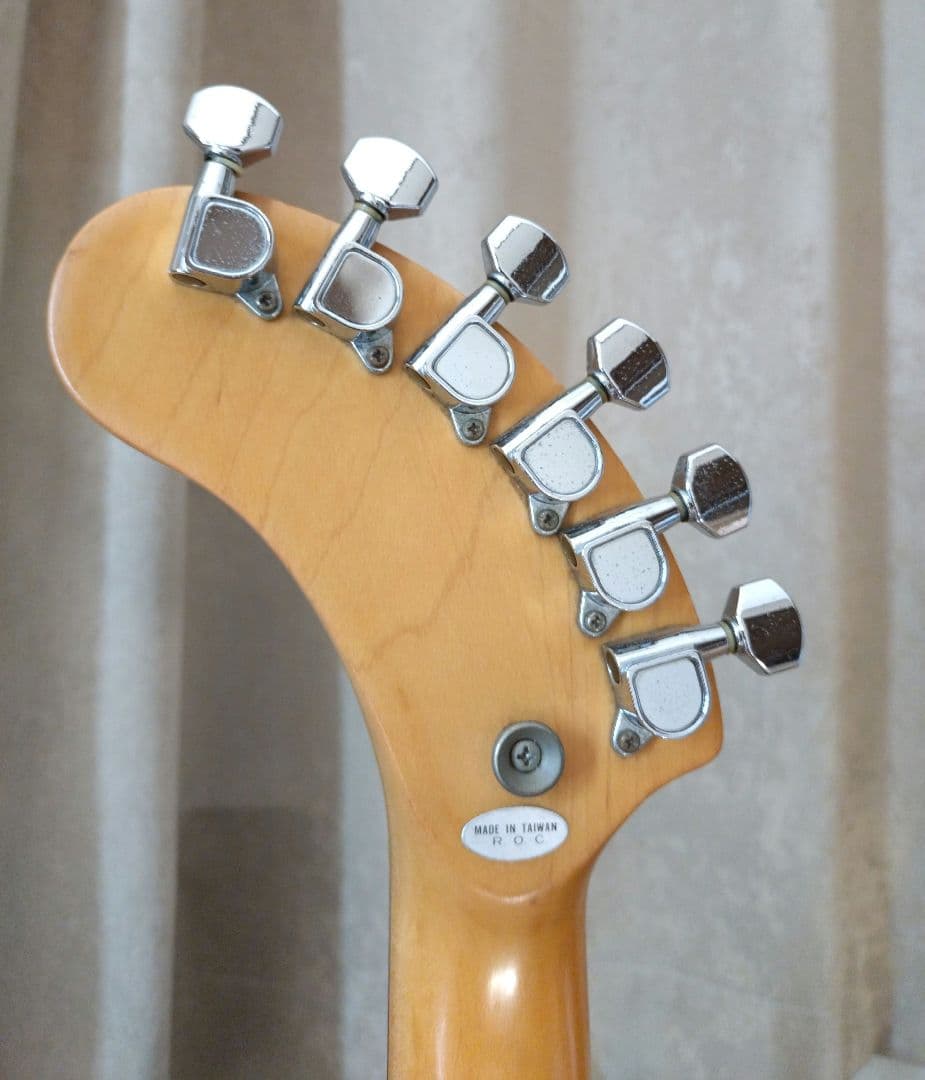 FERNANDES ZO-3　ライトブルー