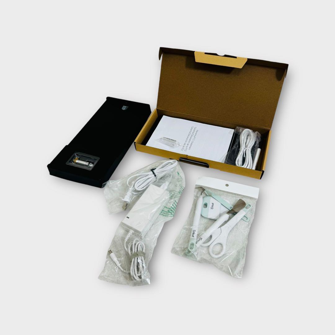 7753.クリカット メーカー カッティングマシン D36C シャンパン