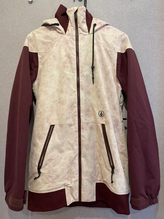 VOLCOMのウェアMサイズ