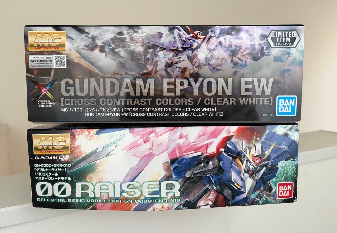 MGダブルオーライザー&ガンダムエピオンCROSS CONTRASTCOLORS