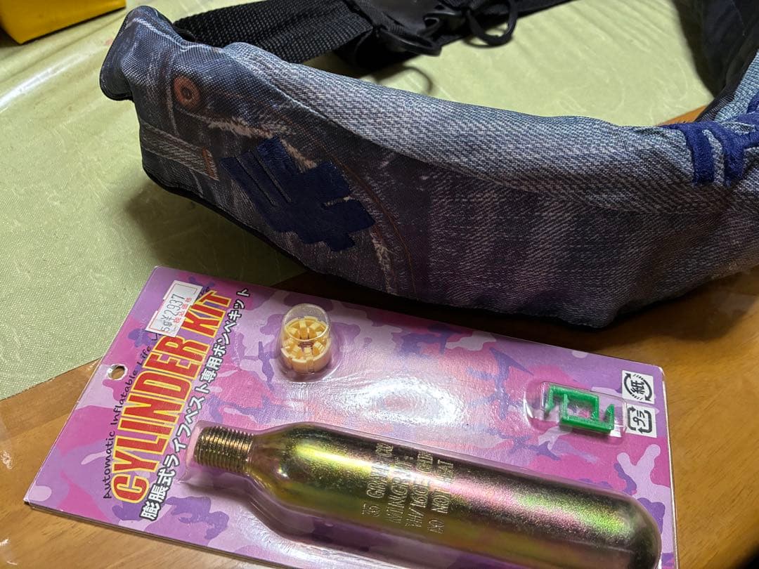 34 THIRTY FOUR★ブルーストーム自動膨張救命胴衣★桜★交換ボンベ付き