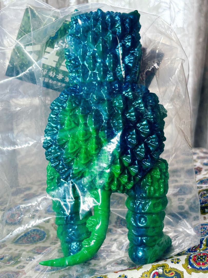 安楽安作製　メディコムトイ　ソフビ　ガラモンの逆襲（β版）