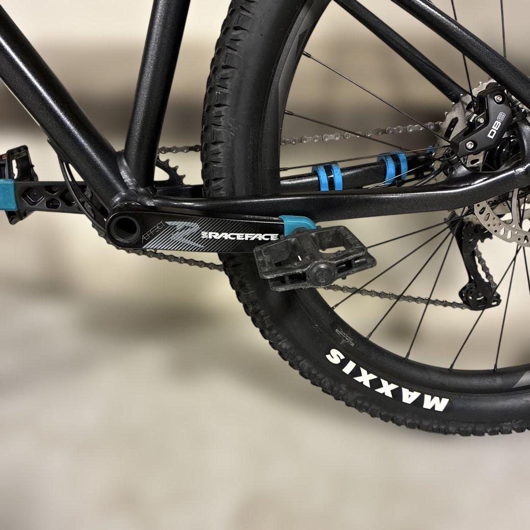 Giant Fathom2 2024年モデル サテンブラックダイヤモンド