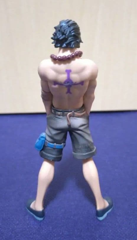 ワンピース DXフィギュア 4体セット マルコ エース ルフィ ジンベエ