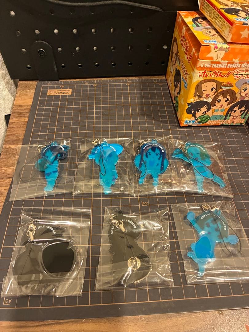 けいおん　トレーディング　ラバーストラップ　前6種プラスおまけ1つ