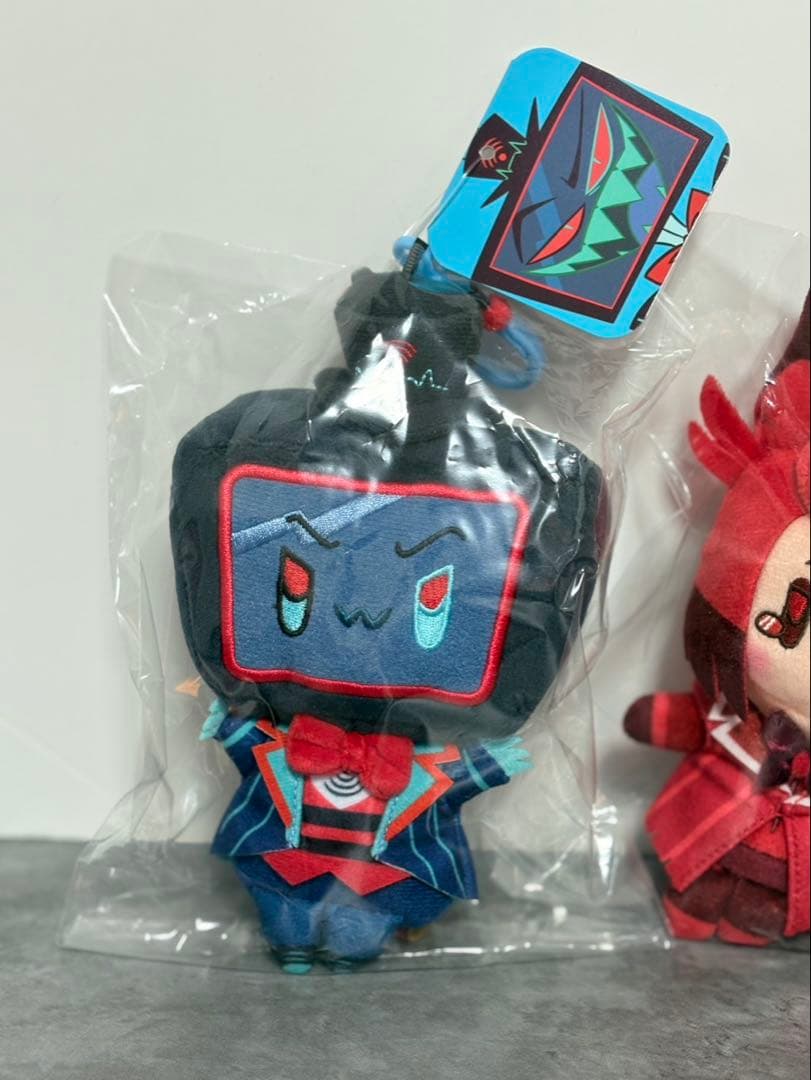 HAZBIN HOTEL おすわりマスコット　アラスター　　ヴォックス　ハスク