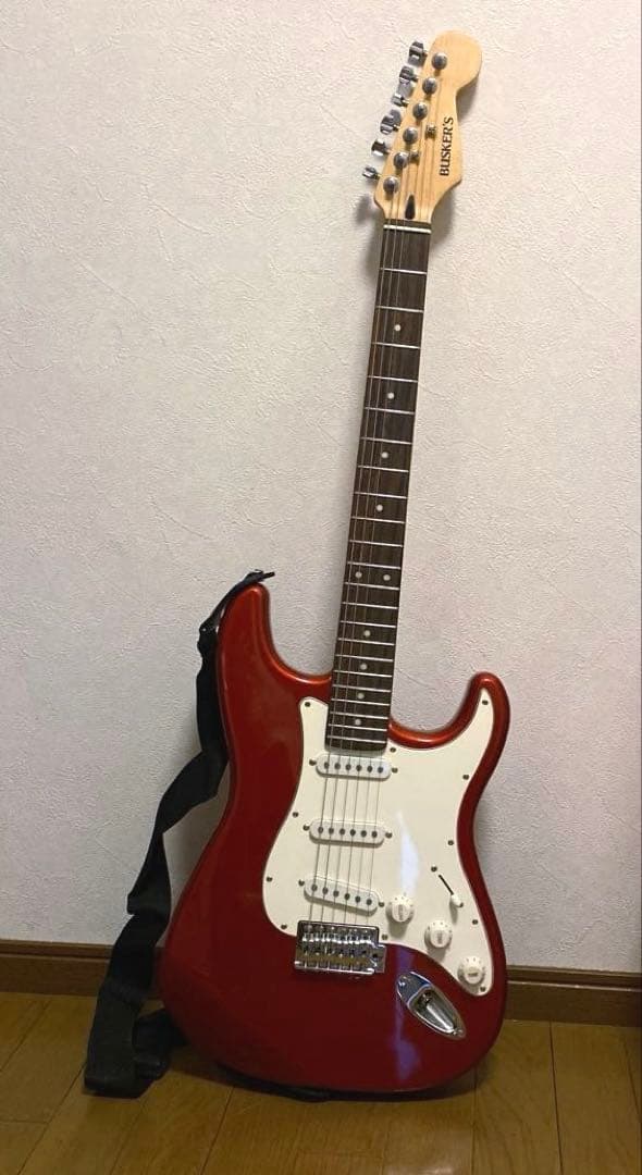 お値下げしました(^^)エレキギター　BUSKERS