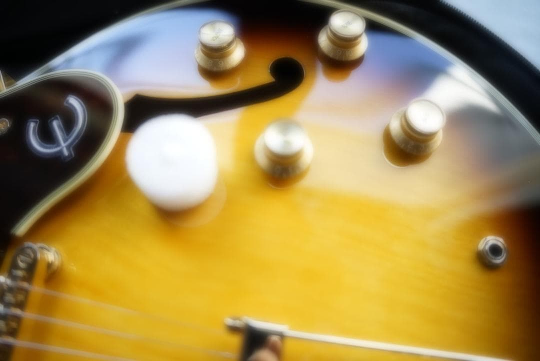 ギター Epiphone sheraton Frequensator sunburst