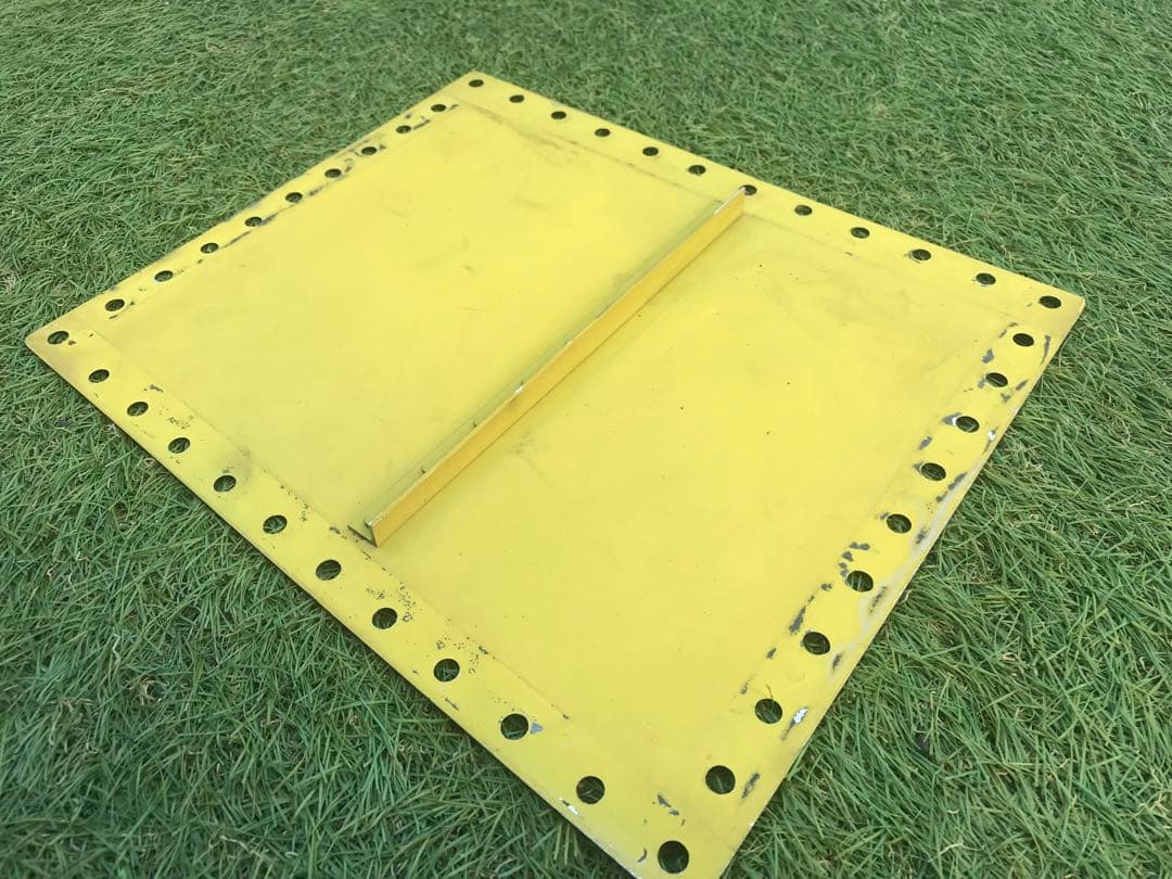 航空機 機体部品 T-33 左主翼 8L AIR CONTROL MECHパネル