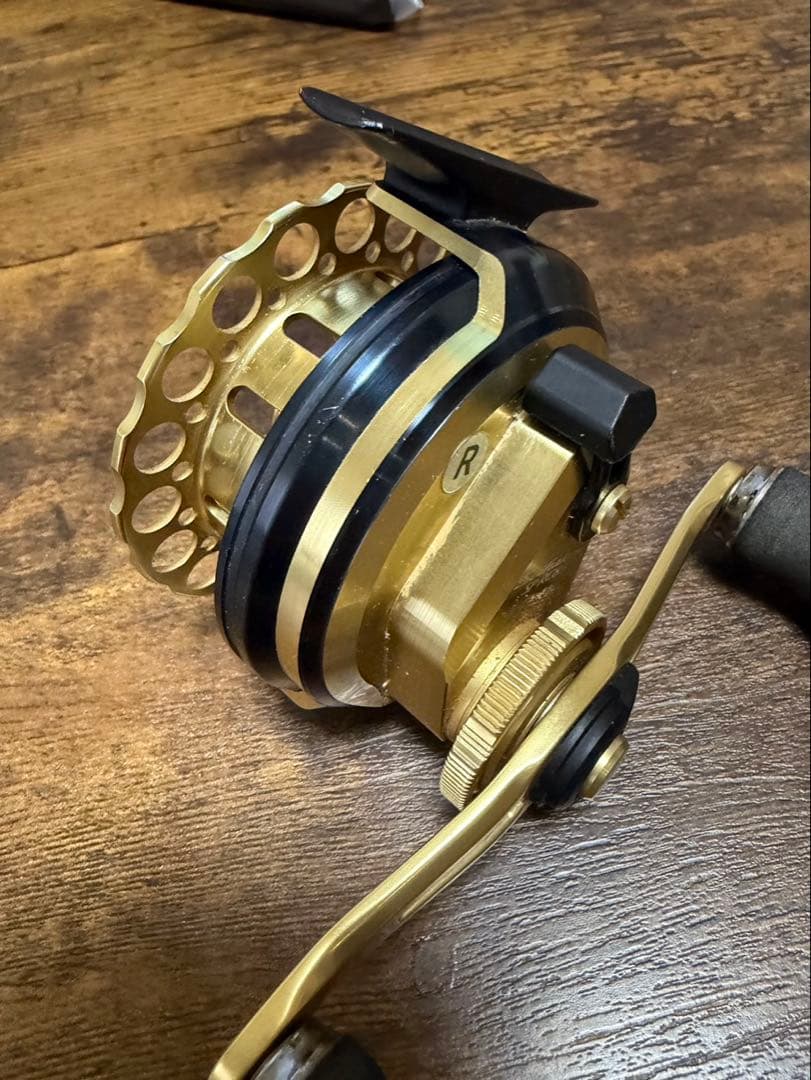 シマノ セイハコウ SP RC83 右ハンドルリール