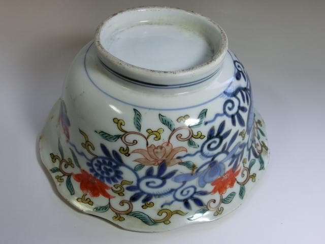 鉢■古い花唐草蝶紋 大鉢 菓子器 花弁型 時代物 骨董品(江戸後期～明治期)■