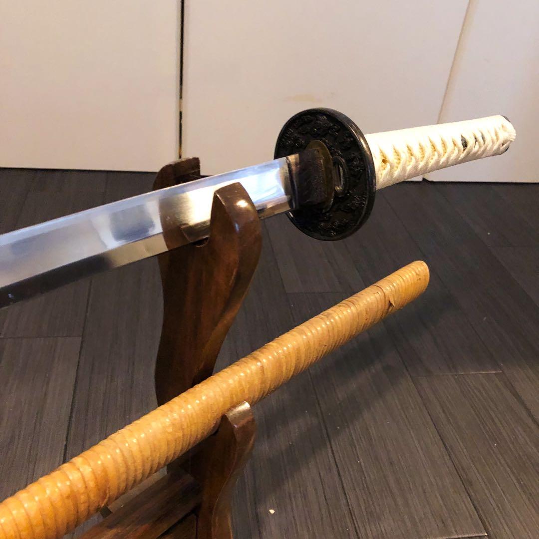 高級模造刀　籐巻拵え　居合刀　藤巻鞘　白拵え　合金　籐巻柄　重みあり