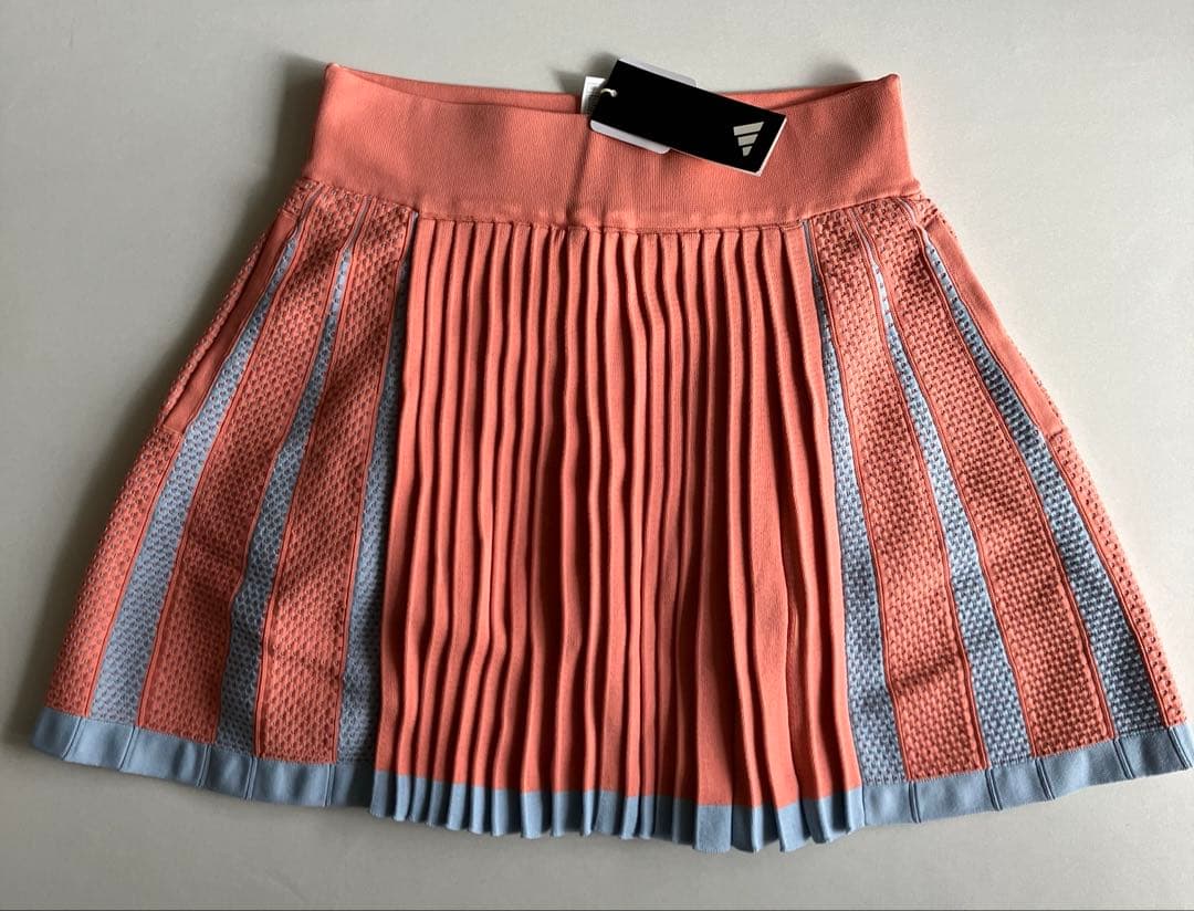 新品タグ付⛳️アディダスゴルフ激カワ　ニット&スカートセット　M