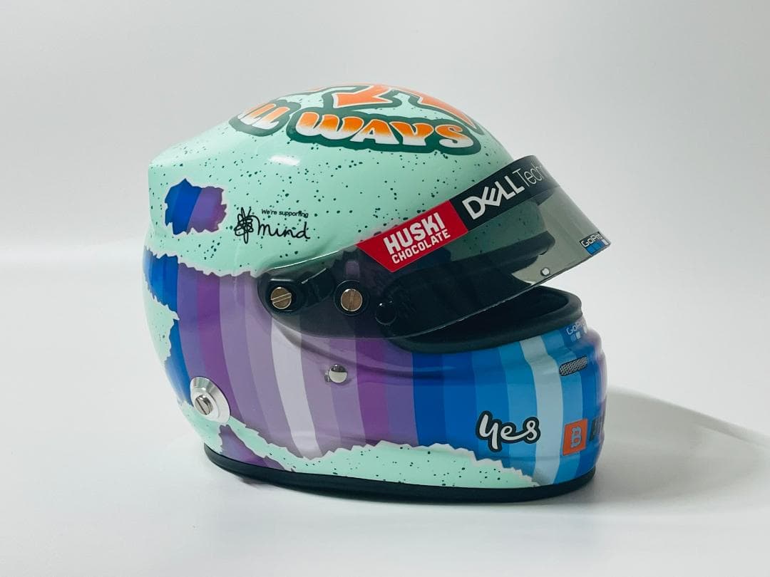 Arai 1/2 ヘルメット マクラーレン メルセデス リカルド