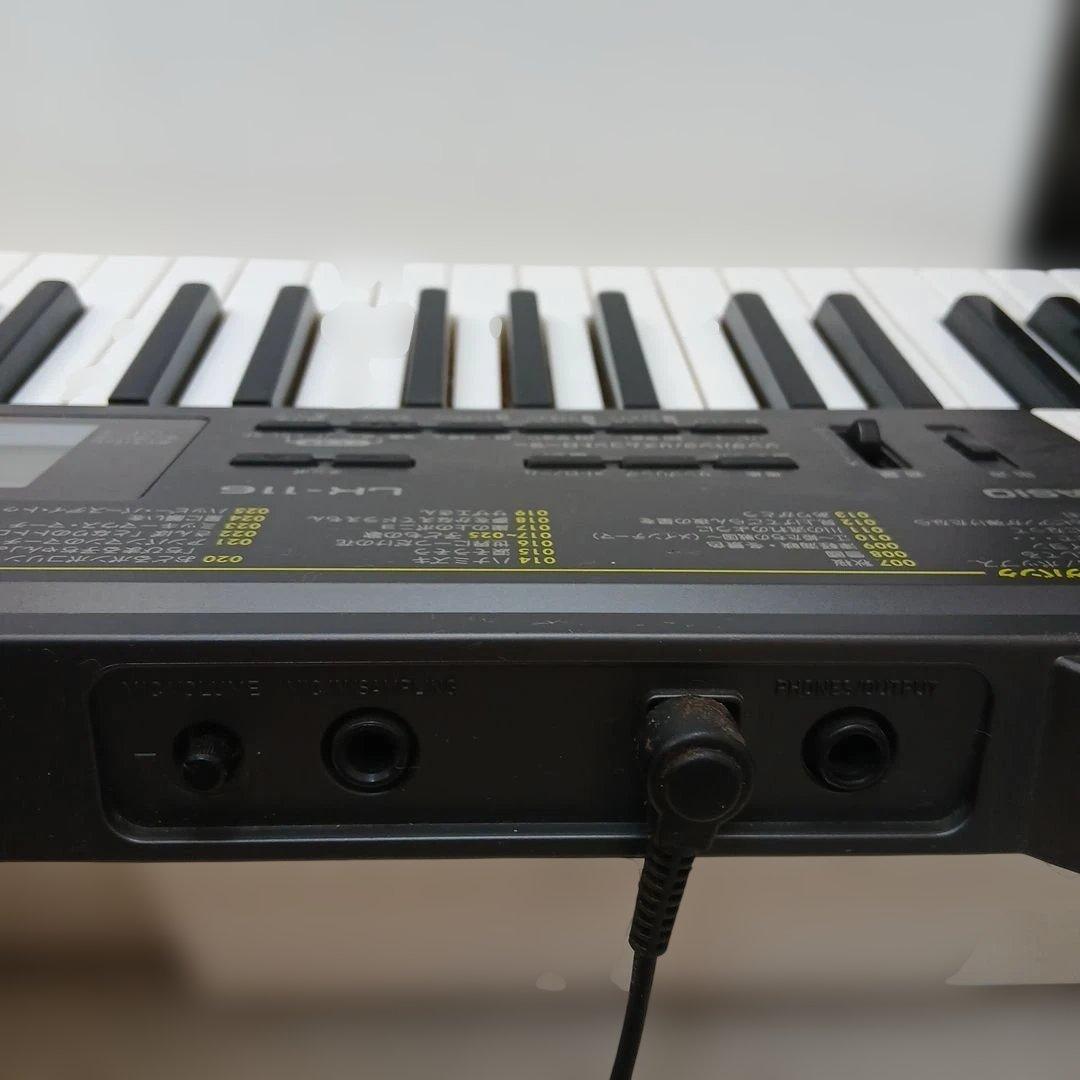 CASIO　LK-116　光ナビゲーション　61鍵キーボード