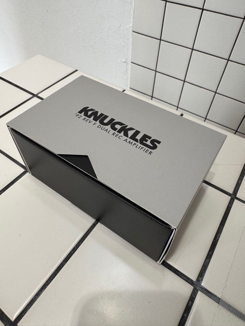 ギター UAFX KNUCKLES